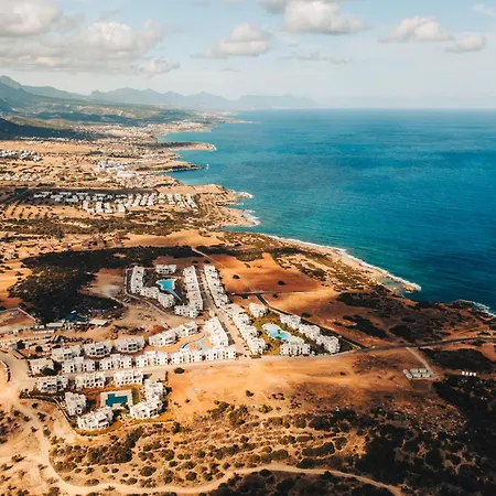 Panoramic View 250m To Sea Pool Apartament