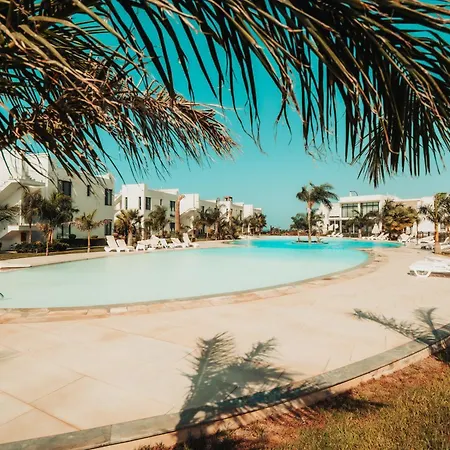 Panoramic View 250m To Sea Pool