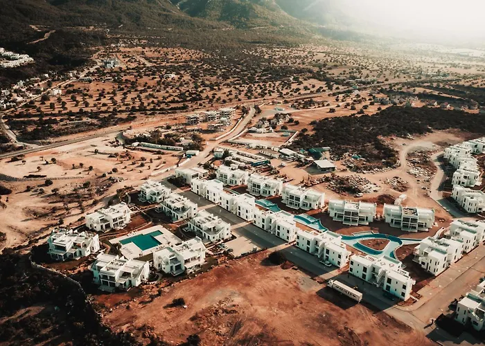 Panoramic View 250m To Sea Pool アパート