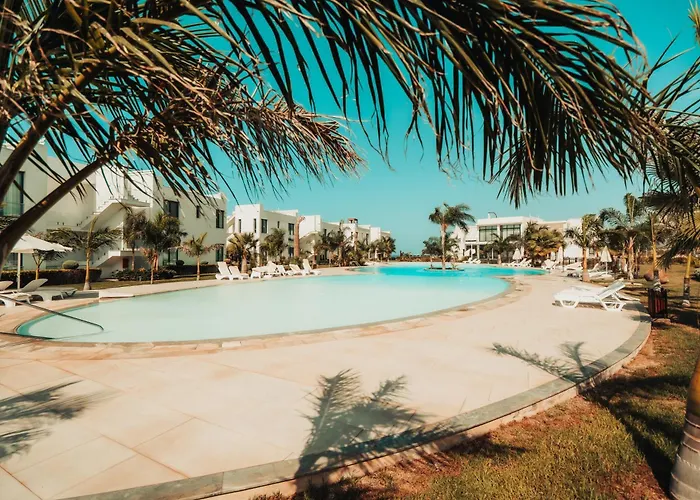 Panoramic View 250m To Sea Pool